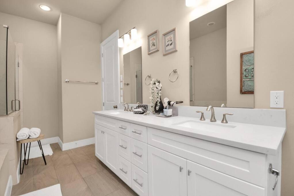 Beautiful Luxurious Houston Galleria Home Extérieur photo